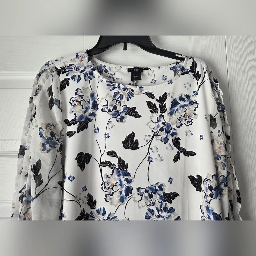 Ann Taylor Factory White Blouse with Blue Floral Print Size L - Picture 3 of 13